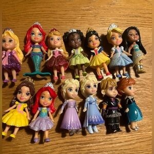 Bundle of Disney Princess Mini Poseable Toy